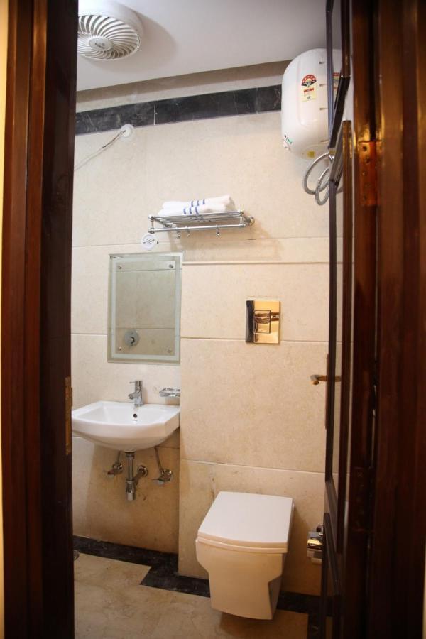 Hotel Dev Residency Vrindavan Exterior photo